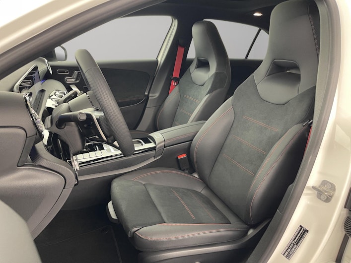 Vehicle image MERCEDES-BENZ A 35 AMG