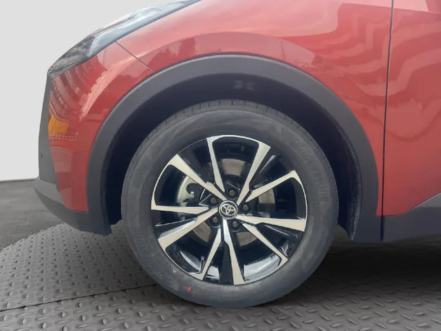 Toyota C-HR 2.0 PHEV Swiss Edition