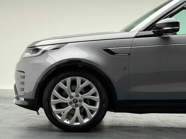 Land Rover Discovery 3.0 D I6 300 S