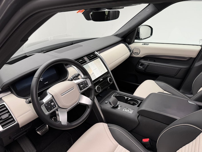 Vehicle image LAND ROVER DISCOVERY