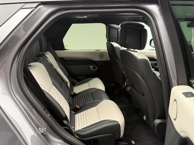 Land Rover Discovery 3.0 D I6 300 S