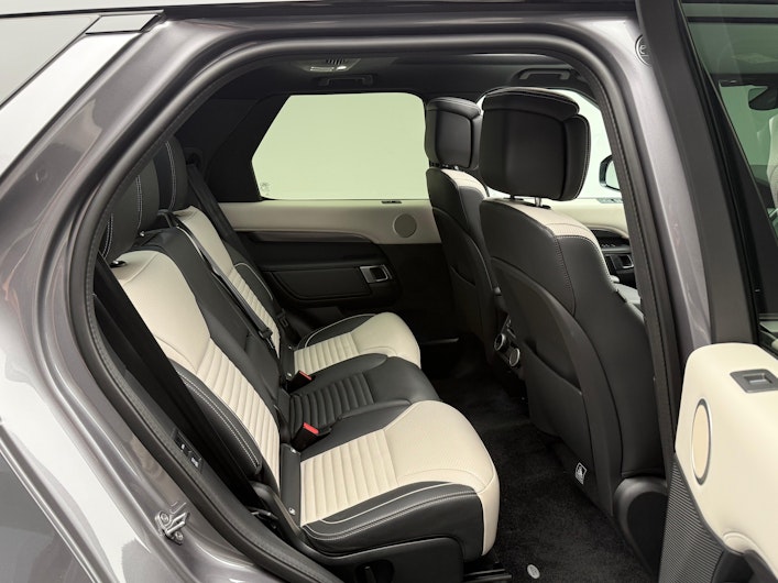 Vehicle image LAND ROVER DISCOVERY