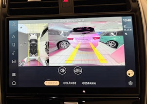 Vehicle image LAND ROVER Discovery 3.0 D I6 300 S