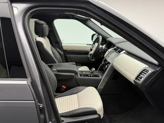 Land Rover Discovery 3.0 D I6 300 S