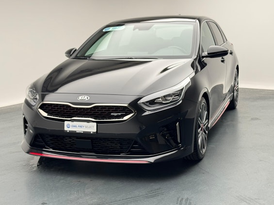 First vehicle image