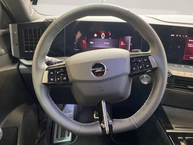 Opel Astra 1.2 T 130 Swiss Plus