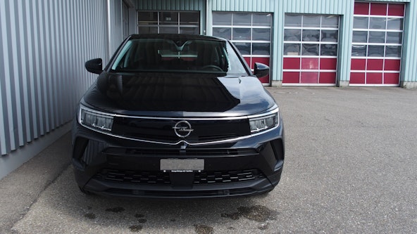 First vehicle image