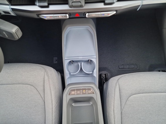 Vehicle image 6 Vehicle image 6