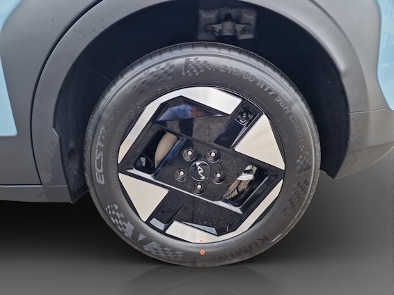 Vehicle image 14 Vehicle image 14