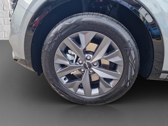 Vehicle image 14 Vehicle image 14