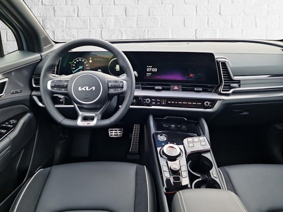 Vehicle image 4 Vehicle image 4