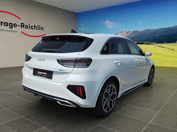 Vehicle image 4 Vehicle image 4