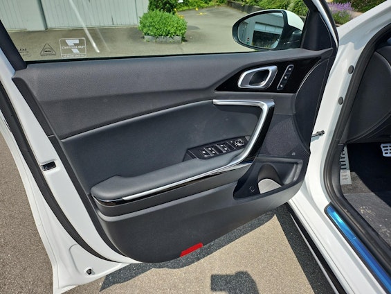 Vehicle image 8 Vehicle image 8