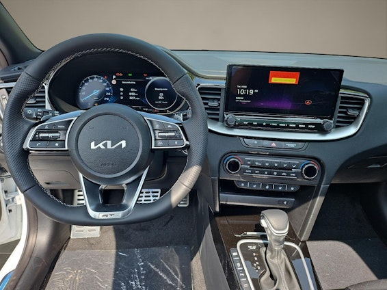 Vehicle image 13 Vehicle image 13