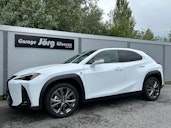 First vehicle image