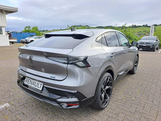 Renault RAFALE HYBRID E-TECH Atelier Alpine hyper hybrid E-Tech 4x4 300PS plug-in