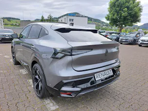 Renault RAFALE HYBRID E-TECH Atelier Alpine hyper hybrid E-Tech 4x4 300PS plug-in