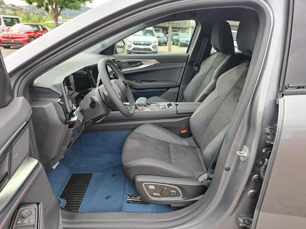 Renault RAFALE HYBRID E-TECH Atelier Alpine hyper hybrid E-Tech 4x4 300PS plug-in