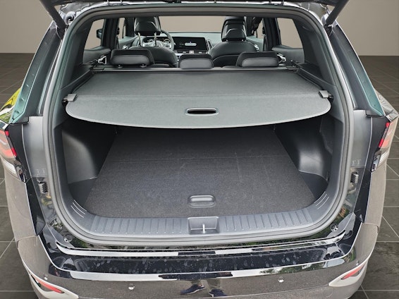 Vehicle image 14 Vehicle image 14