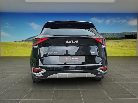 Vehicle image 3 Vehicle image 3