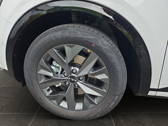 Vehicle image 15 Vehicle image 15