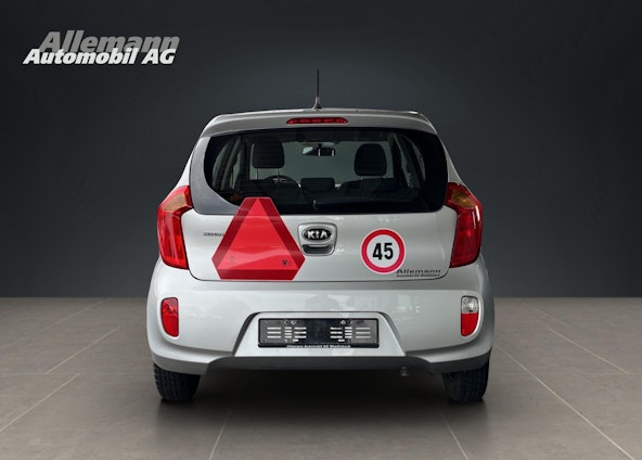 Vehicle image 4 Vehicle image 4