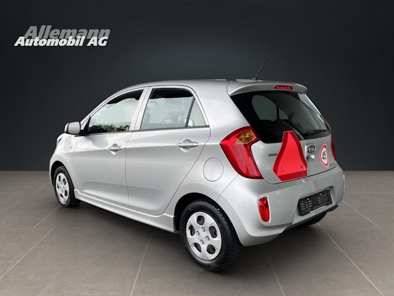 Vehicle image 3 Vehicle image 3