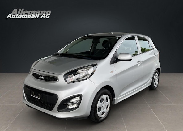 First vehicle image First vehicle image