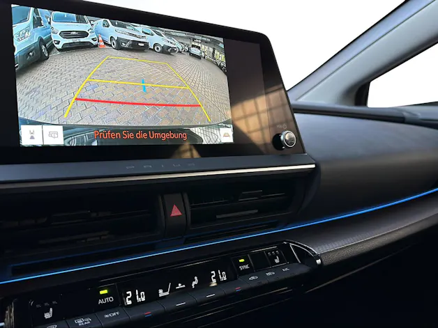 Toyota Prius 2.0 Plug-In-Hybrid Style