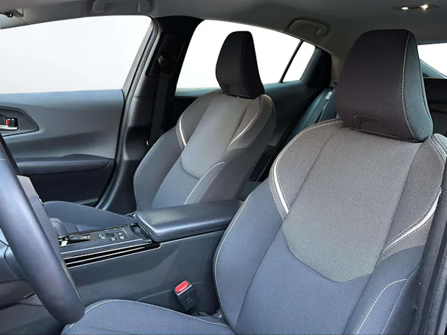 Toyota Prius 2.0 Plug-In-Hybrid Style
