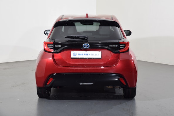 Vehicle image 6