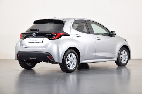 Vehicle image 6