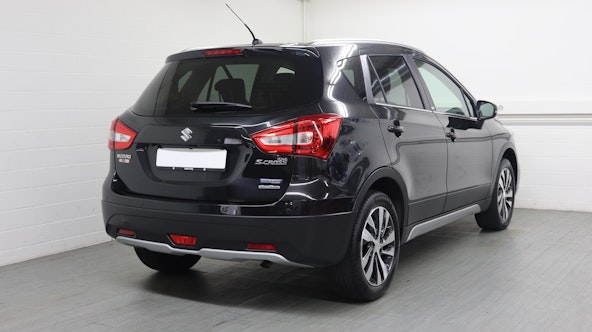 Vehicle image 4
