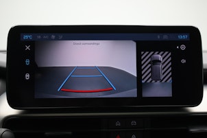 Vehicle image JEEP Avenger Summit