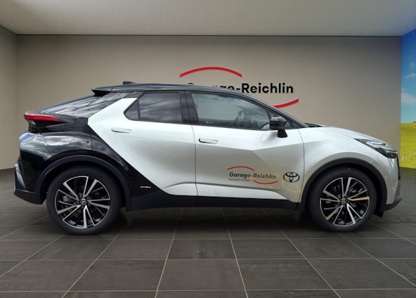 Vehicle image 5 Vehicle image 5