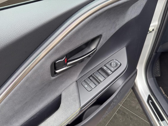 Vehicle image 8 Vehicle image 8