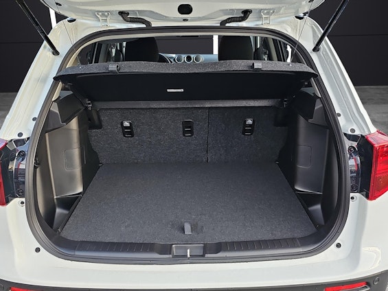 Vehicle image 12 Vehicle image 12