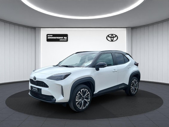First vehicle image