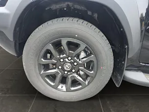 Toyota Hilux Double Cab.-Pick-up 2.8 D-4D 204 Invincible MHEV