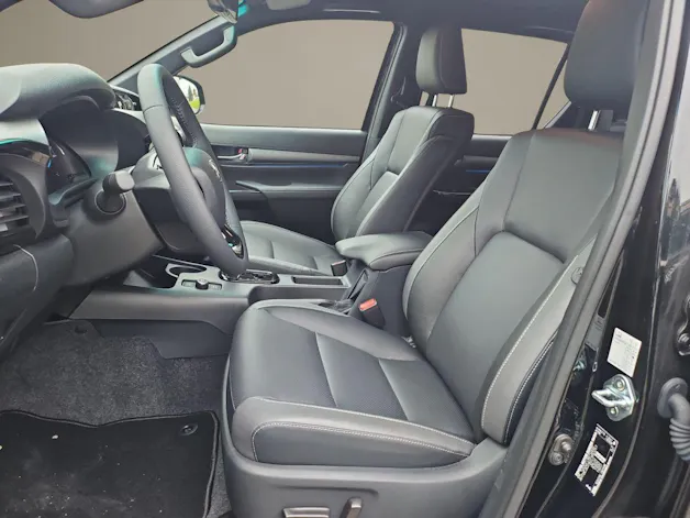 Toyota Hilux Double Cab.-Pick-up 2.8 D-4D 204 Invincible MHEV