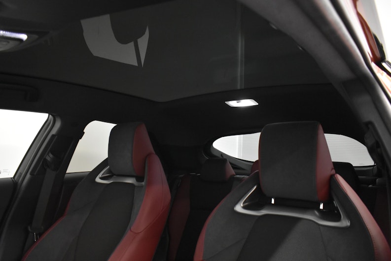 Vehicle image TOYOTA C-HR