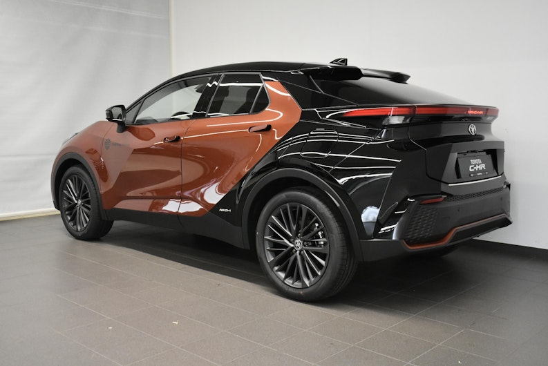 Vehicle image TOYOTA C-HR