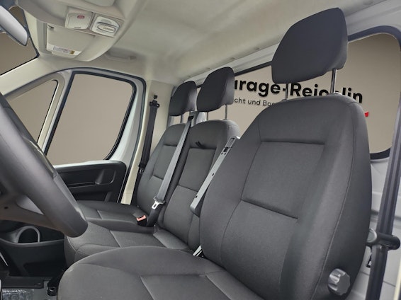 Vehicle image 8 Vehicle image 8