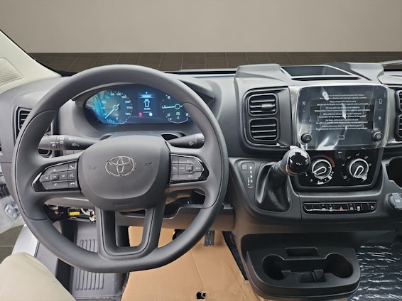 Vehicle image 10 Vehicle image 10