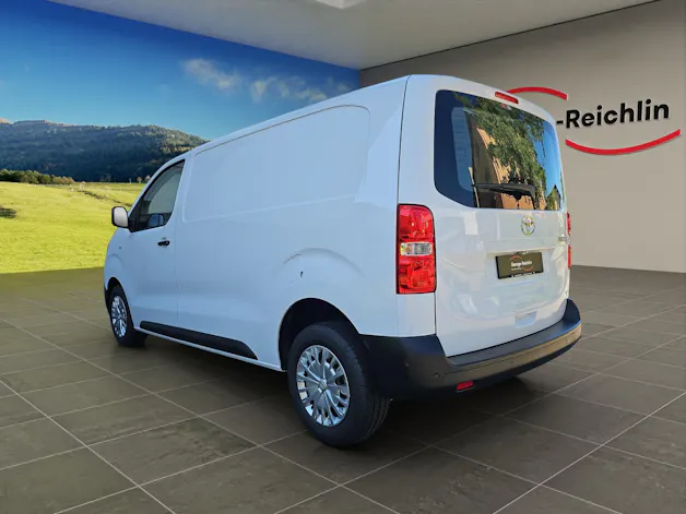 Toyota PROACE Van L1 2.0 D Advanced