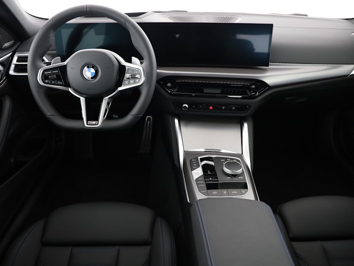 Vehicle image BMW 4 SERIES