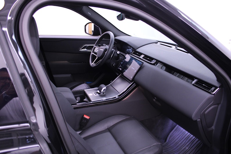 Vehicle image LAND ROVER RANGE ROVER VELAR