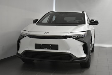 Vehicle image TOYOTA bZ4X Style AWD - ruote invernali incluse