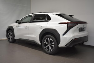 Vehicle image TOYOTA bZ4X Style AWD - ruote invernali incluse