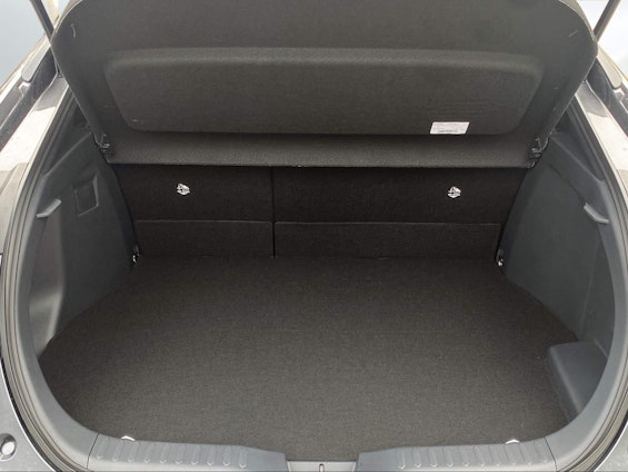 Vehicle image 9 Vehicle image 9